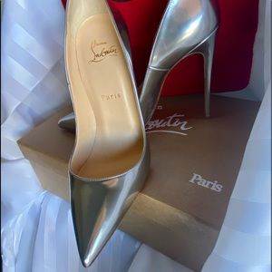 Christian Louboutin So Kate